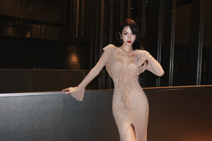 Ít ai biết rằng, hành trình để có được hình thể đáng ngưỡng mộ này là cả quá trình dài nỗ lực vì cô từng rất gầy, chỉ nặng 39 - 40kg.