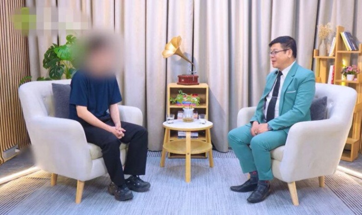 Hạnh phúc vì vợ gánh nợ cùng mình, anh chồng choáng váng khi thấy một người phụ nữ đáng tuổi mẹ tìm đến - 2