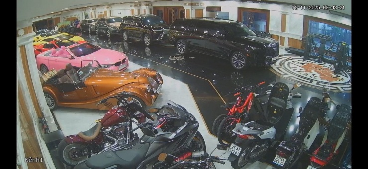 Dàn siêu xe trong gara 'triệu đô' được cho là của vợ chồng chủ hệ thống Mailisa - 4