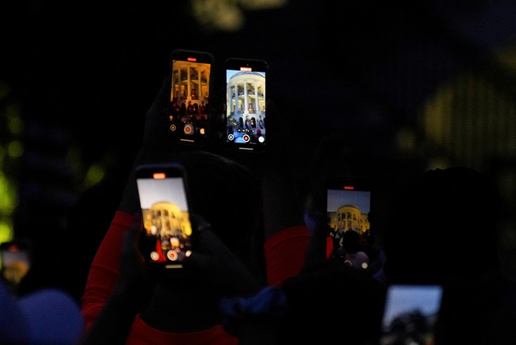 Nhiều người dùng Mỹ có thói quen mua các gói cước tặng kèm "điện thoại không tốn một xu".