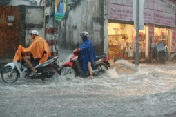 Tin tức trong ngày - TPHCM: Ngập nước, tiếng ồn, lấn chiếm lòng lề đường “nóng” trên Cổng 1022