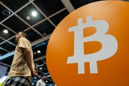 Kinh doanh - Cá mập rút lui, Bitcoin lao đao: Cơn sóng 25 tỷ USD của nhà đầu tư lớn đang “tan rã”