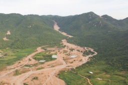 Khởi tố vụ án vỡ hồ chứa nước trên núi Tân Lai làm bé gái 13 tuổi tử vong