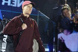 Sinner cân bằng kỷ lục Federer - Djokovic, nhận "mưa tiền thưởng" ở ATP Finals