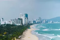 Du lịch - Biển Đà Nẵng, phố cổ Hội An xuất hiện trong phim Hàn Quốc gây sốt