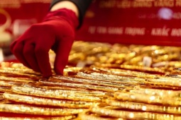 Nhận diện 'thỏi nam châm' hút giá vàng lên đỉnh cao mới