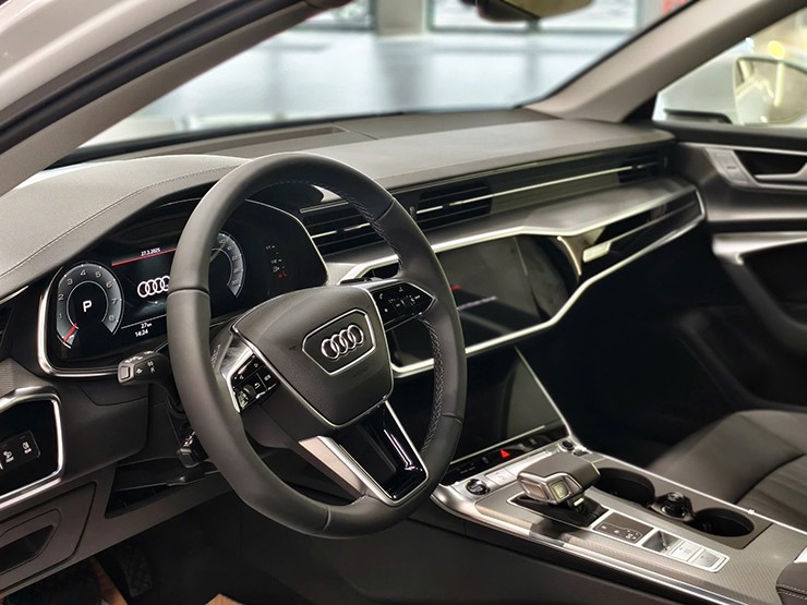 Audi gia nhập đường đua giảm giá, ưu đãi gần 380 triệu đồng cho xe đời mới - 3