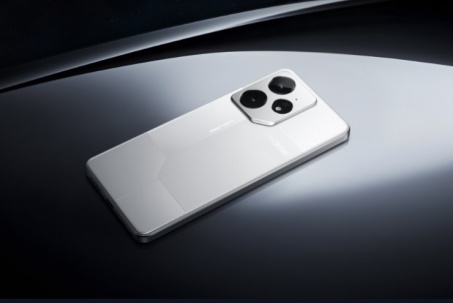 Realme Neo 8 lộ cấu hình với chip Snapdragon 8 Gen 5 và pin khủng...