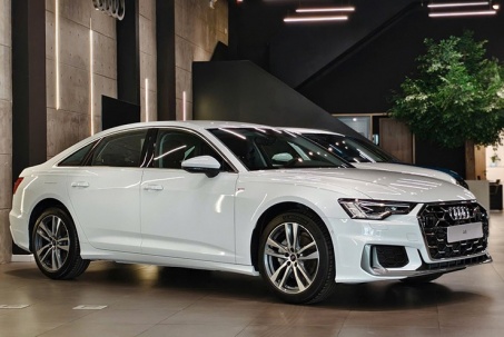 Audi gia nhập đường đua giảm giá, ưu đãi gần 380 triệu đồng cho xe đời...