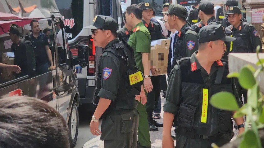 Toàn cảnh Công an khám xét nhà riêng và các cơ sở thẩm mỹ Mailisa tại TP.HCM và một số tỉnh, thành - 6