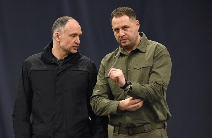 Phó Chánh văn phòng Oleh Tatarov là nhân vật gây tranh cãi trong đội ngũ thân tín của ông Zelensky. Ảnh: Getty Images.