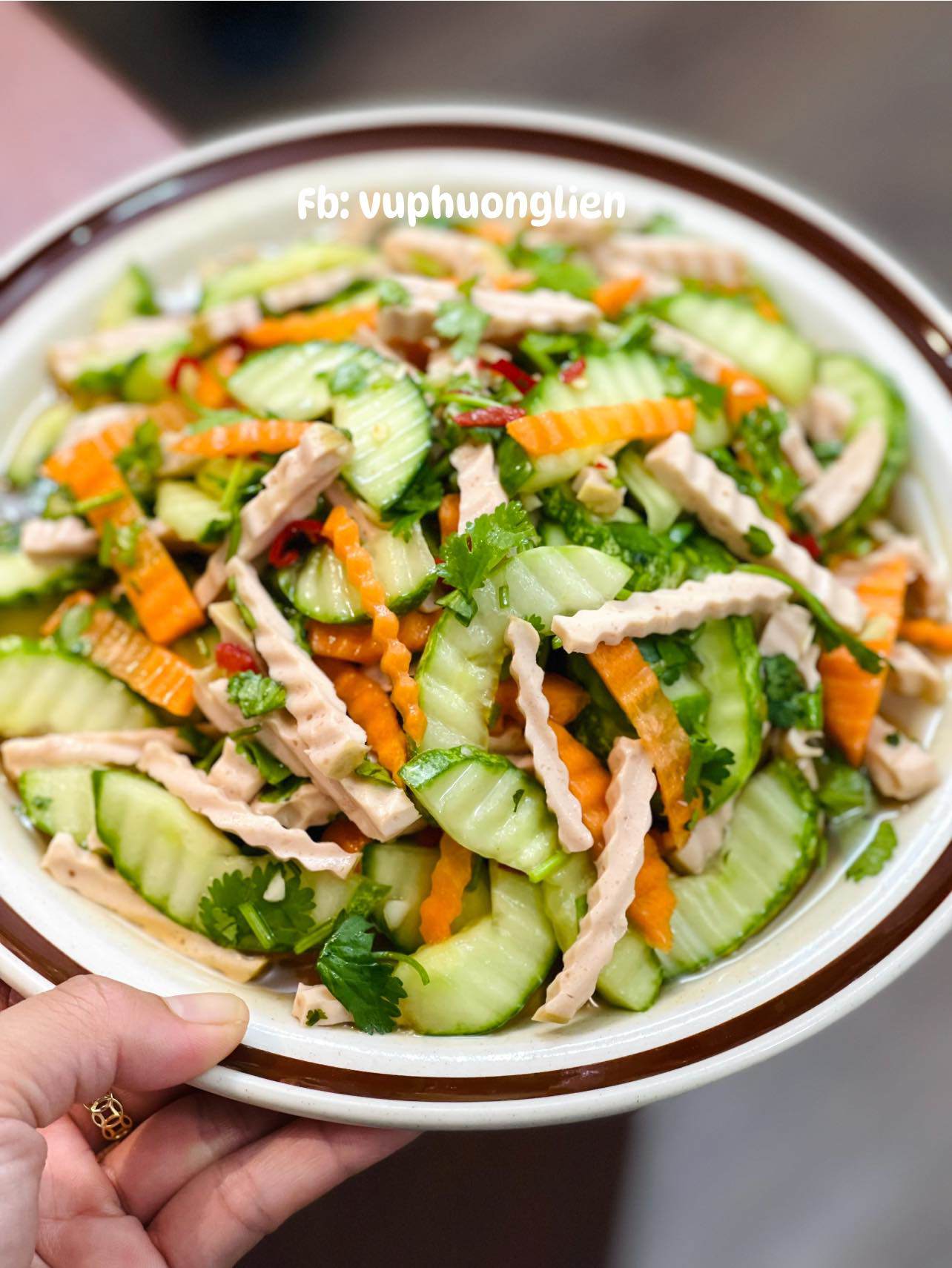 Món nộm siêu đơn giản, làm cực nhanh, vị ngon hấp dẫn rất phù hợp cho những ngày bận rộn.