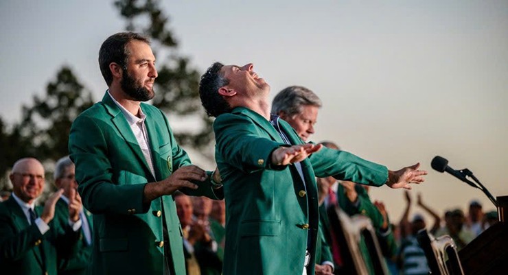 Rory McIlroy ăn mừng