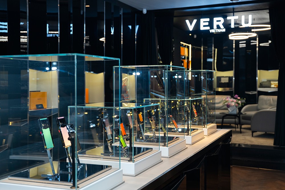 Không gian trải nghiệm chuẩn Vertu England tại flagship store Vertu Việt Nam.