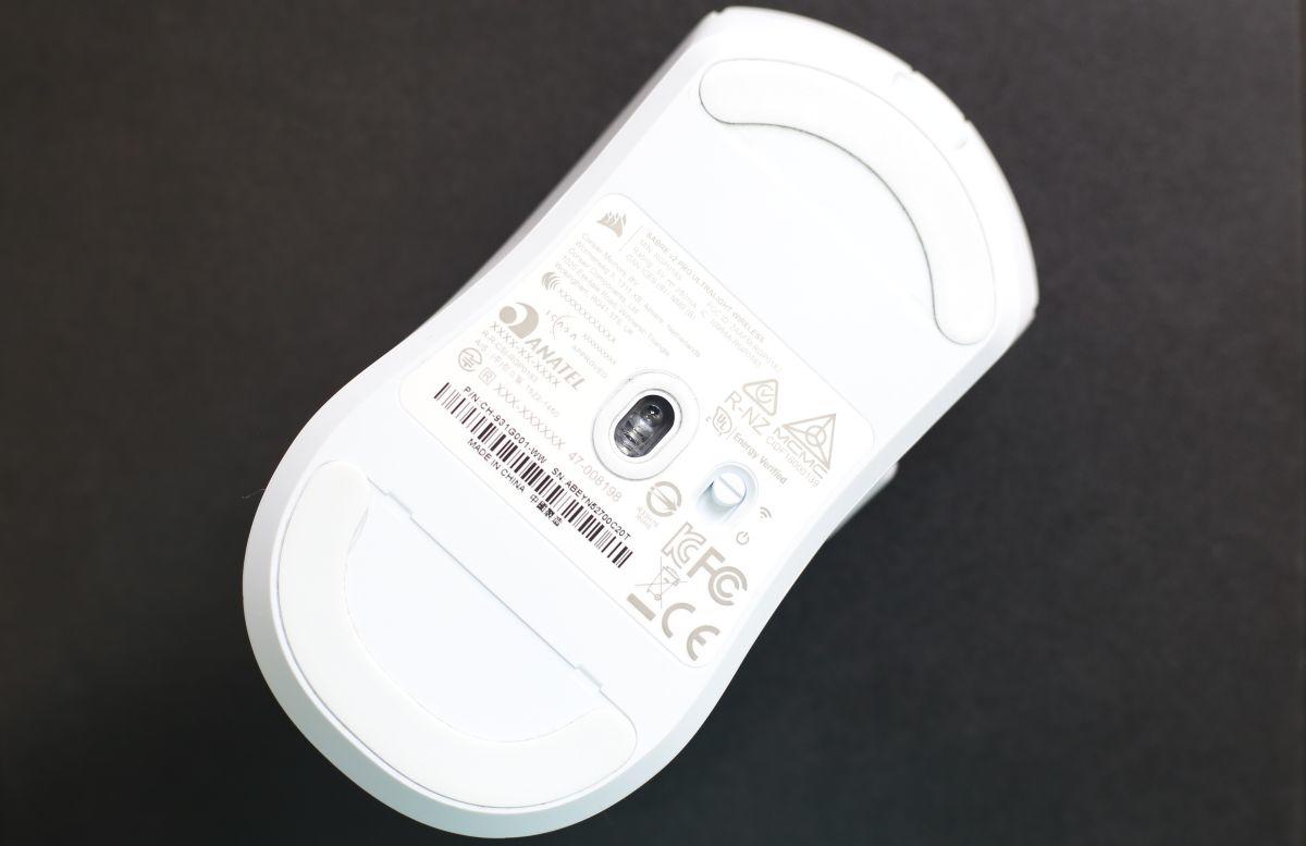 Cảm biến siêu nhạy ở mặt dưới.