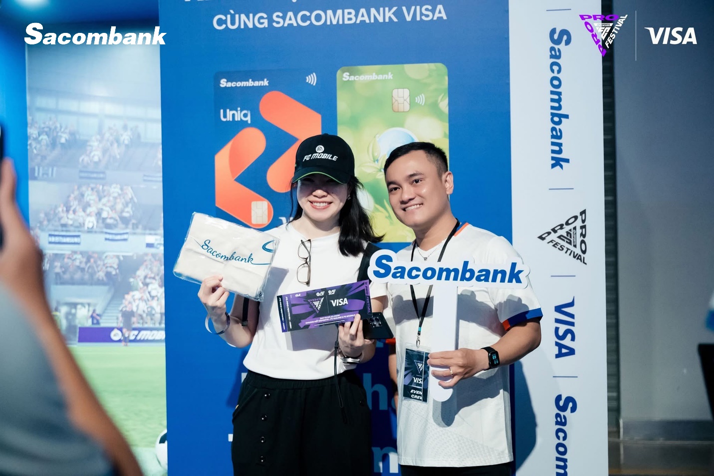 Khách hàng Sacombank nhận vé VIP đặc quyền tham gia sự kiện EA SPORTS FC PRO FESTIVAL 2025