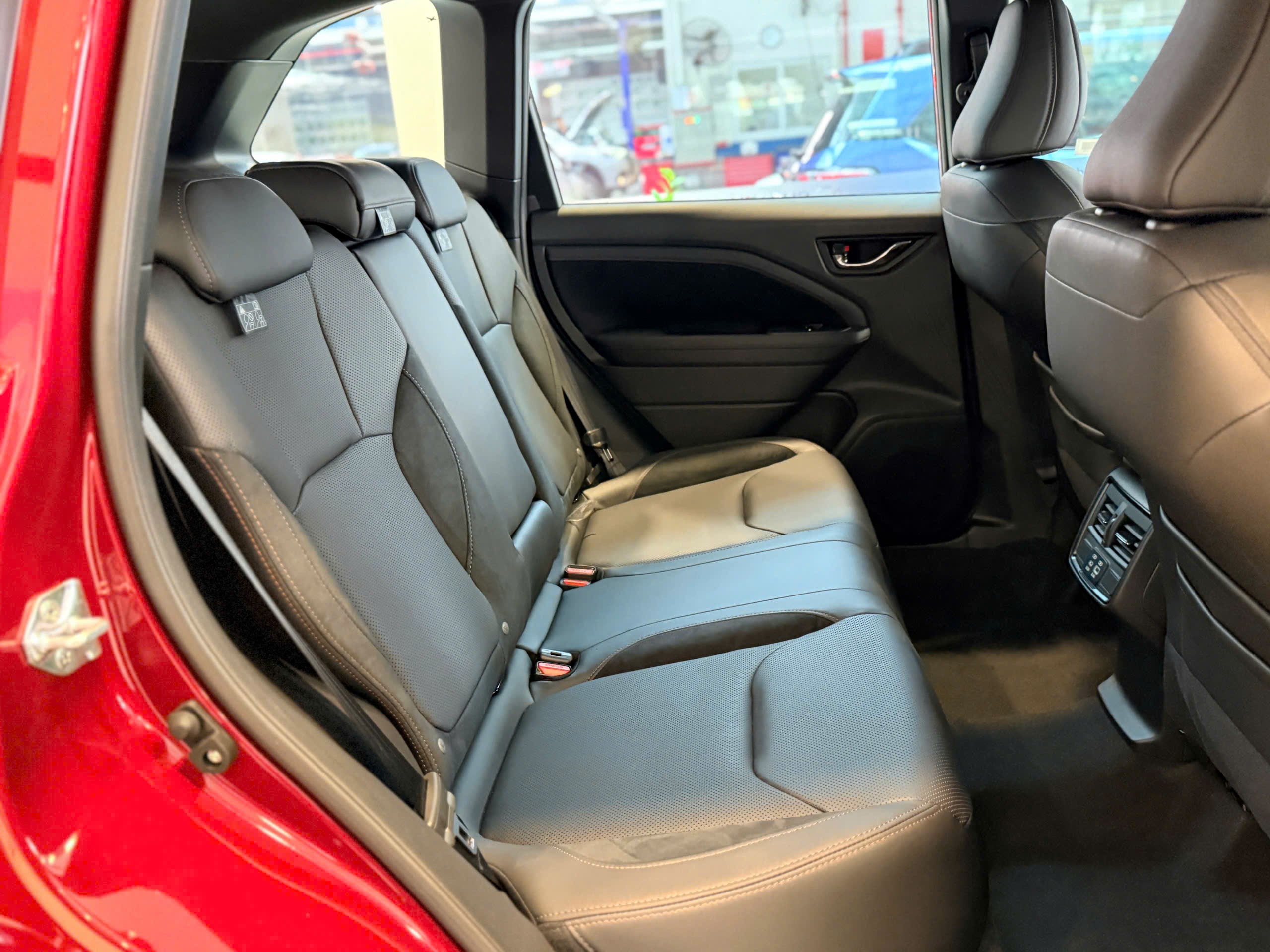 Subaru Forester thế hệ mới ra mắt, giá từ 1,3 tỷ đồng - 14