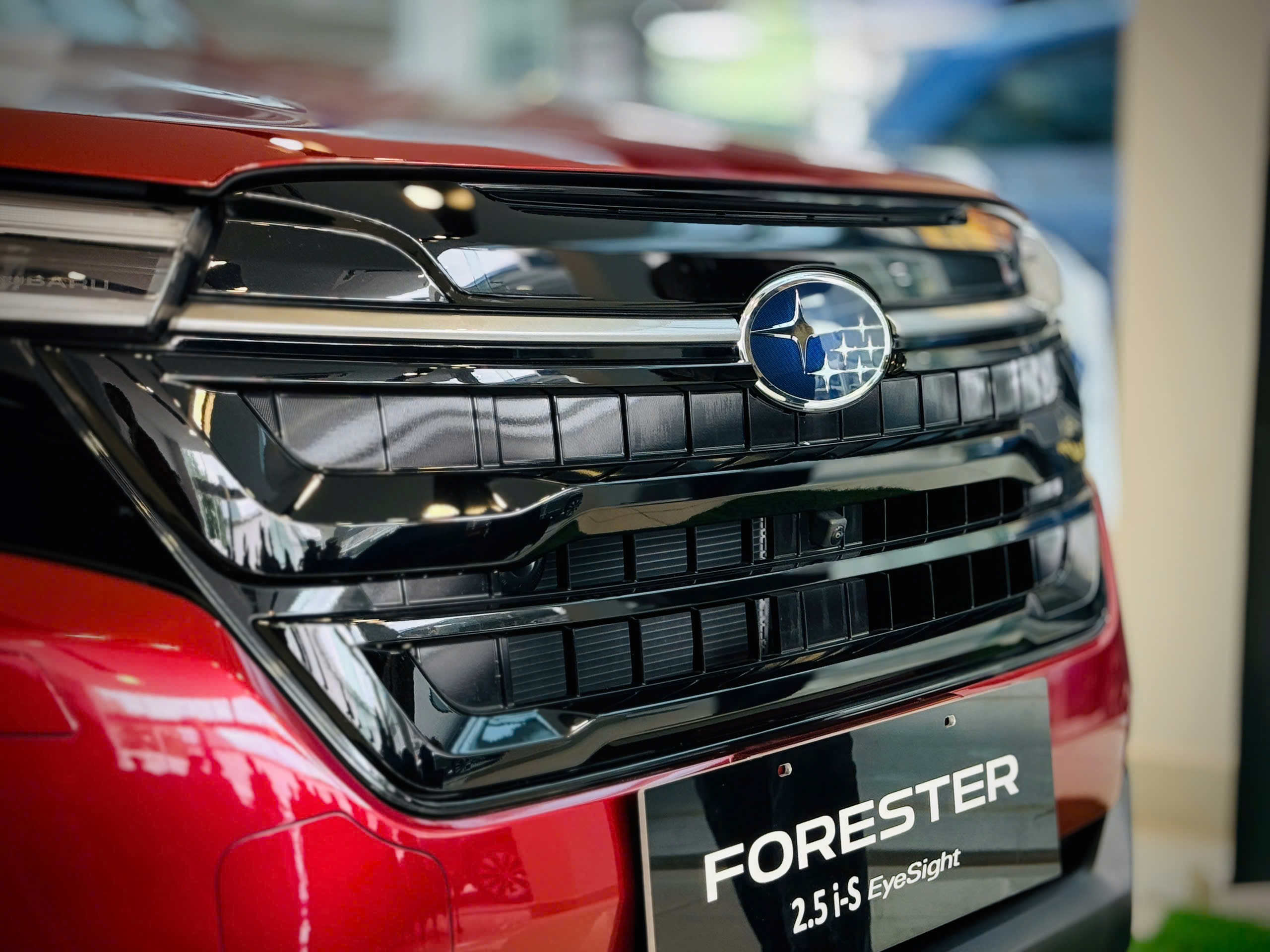 Ngoại hình xe có sự thay đổi đáng chú ý ở cụm lưới tản nhiệt.