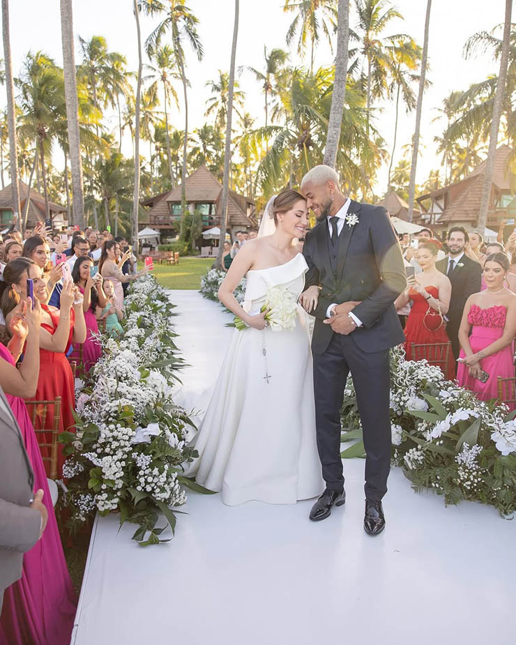 "Quái thú" Joelinton du hí cùng vợ đẹp, quên nỗi buồn bị loại ở tuyển Brazil - 2