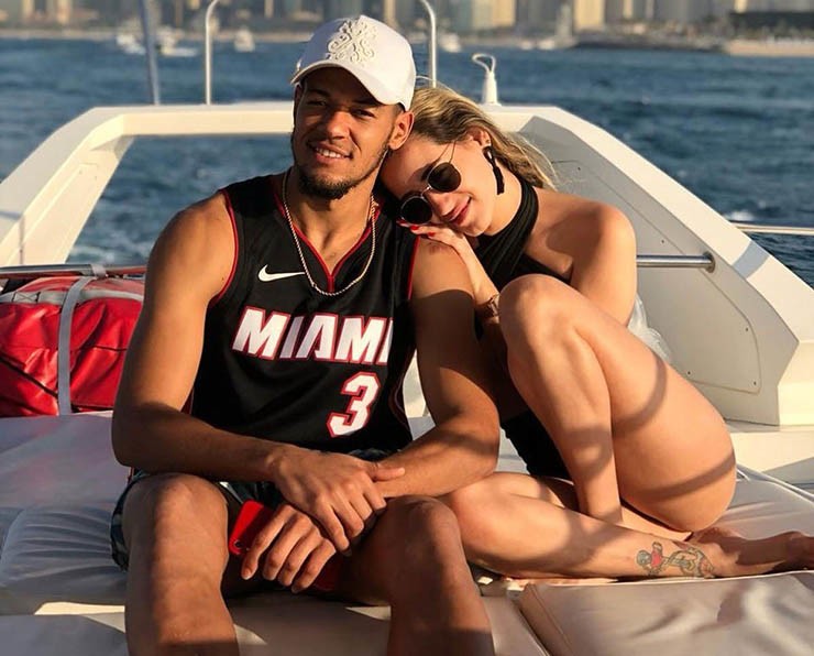 "Quái thú" Joelinton du hí cùng vợ đẹp, quên nỗi buồn bị loại ở tuyển Brazil - 8