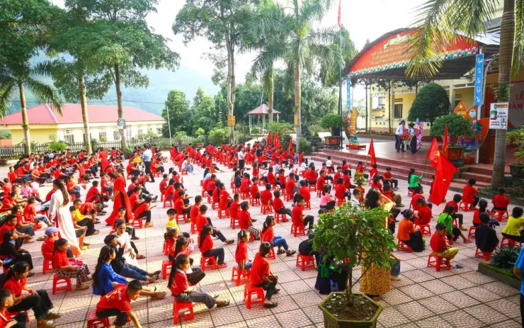 Nhiều địa phương sắp xếp trường còn bất cập, tiềm ẩn nguy cơ ảnh hưởng an sinh giáo dục. Ảnh minh hoạ: PHI HÙNG