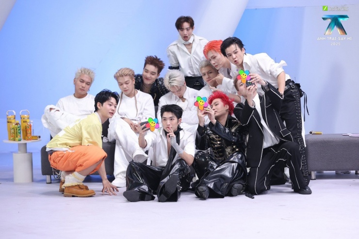 Đây là cách dàn "Say Hi" mùa 2 đáp trả anti, đến fan cũng cảm thấy "ghen tị" - 1