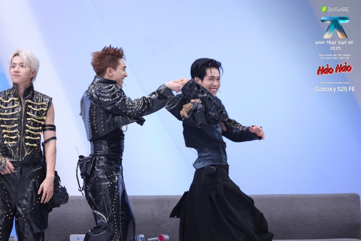 Đây là cách dàn "Say Hi" mùa 2 đáp trả anti, đến fan cũng cảm thấy "ghen tị" - 6