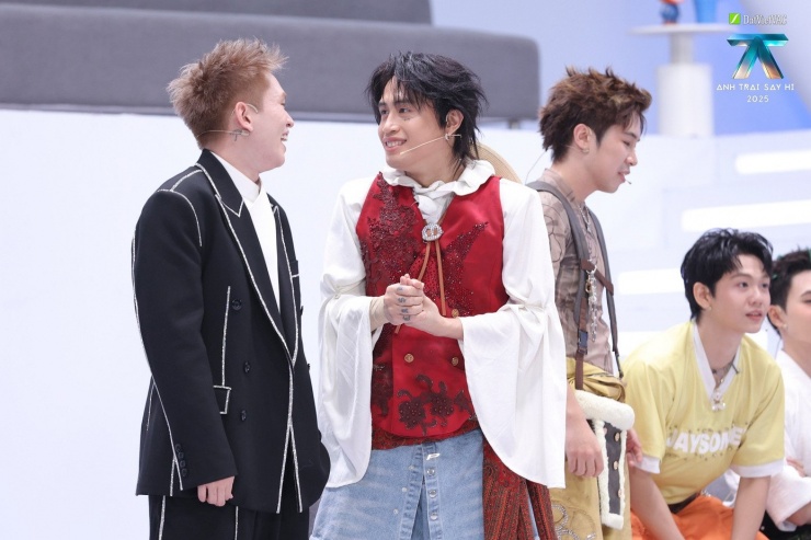 Các Anh trai mùa 2 vẫn rất thân thiết với nhau.