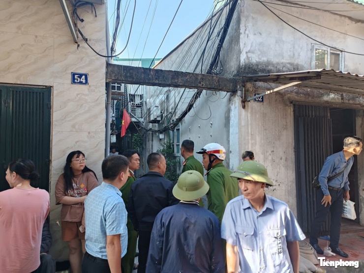 Ngôi nhà nằm trong ngõ cạnh số nhà 54.