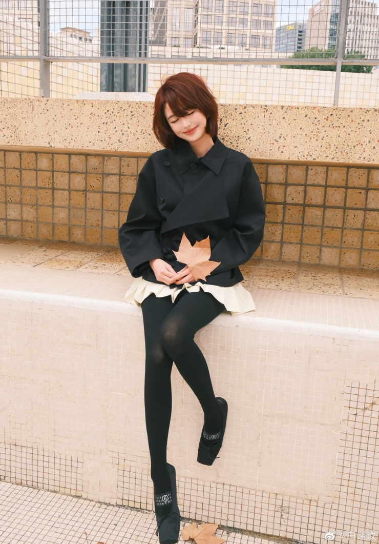 Nhiều khán giả nhận xét Dực Nhữ toát vẻ trong trẻo, tươi sáng.