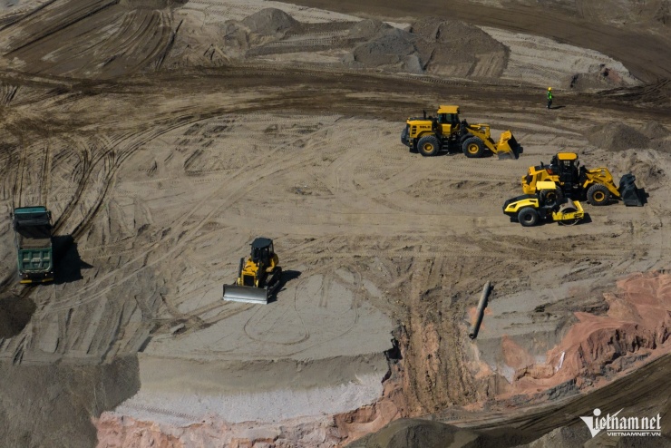 Toàn cảnh khu vực đang xây dựng sân bay lớn nhất miền Bắc - 5