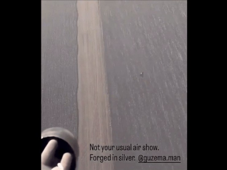 Khoảnh khắc trực thăng Ukraine gắn súng máy 6 nòng bắn rơi UAV tầm xa Nga