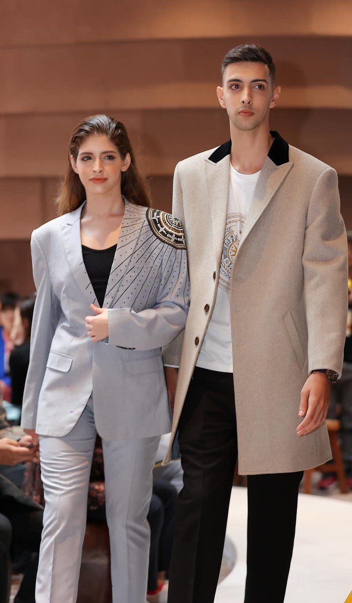 Chị em người mẫu An Tây