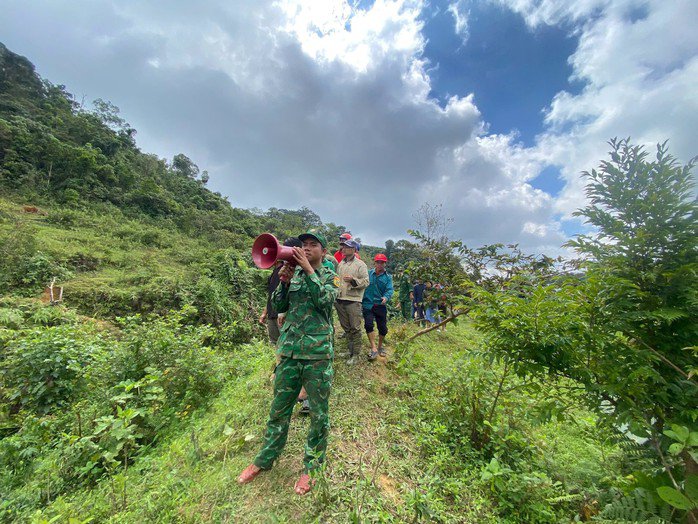 Lực lượng chức năng cố gắng liên lạc với người mất tích