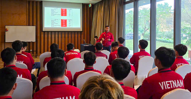 U22 Việt Nam họp rút kinh nghiệm trận ra quân thắng U22 Trung Quốc