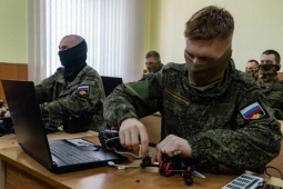 Thế giới - Ukraine: Phòng thủ ở Pokrovsk dễ “như đi nghỉ” cho đến khi Nga đưa đơn vị Rubicon xuất trận