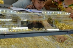 Giá vàng hôm nay 14-11: Sụt giảm mạnh khi nhà đầu tư ồ ạt chốt lời