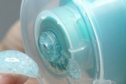 4 vật dụng chứa hạt vi nhựa xuất hiện nhiều trong gia đình người Việt, loại thứ nhất nhiều chị em hay dùng