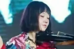 Nữ ca sĩ Huệ Quân qua đời vì tai nạn