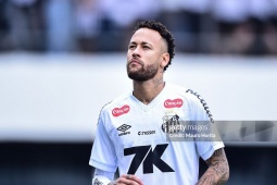 Neymar chỉ trích nhà báo bịa chuyện, cơ hội dự World Cup vẫn bỏ ngỏ