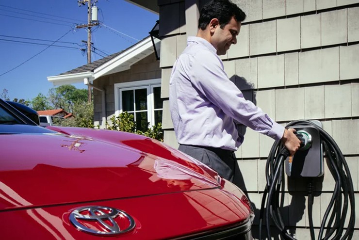 Hãy chú ý đến cáp sạc để tránh hậu quả không đáng có.