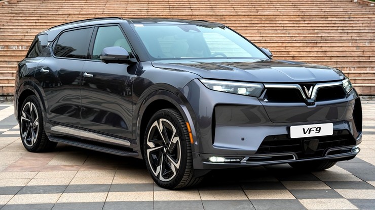 Giá xe VinFast VF 9 tháng 11/2025, SUV điện full-size từ 1,499 tỷ đồng - 3