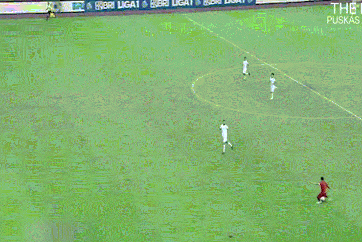 Rizky Ridho trong khoảnh khắc tạo siêu phẩm