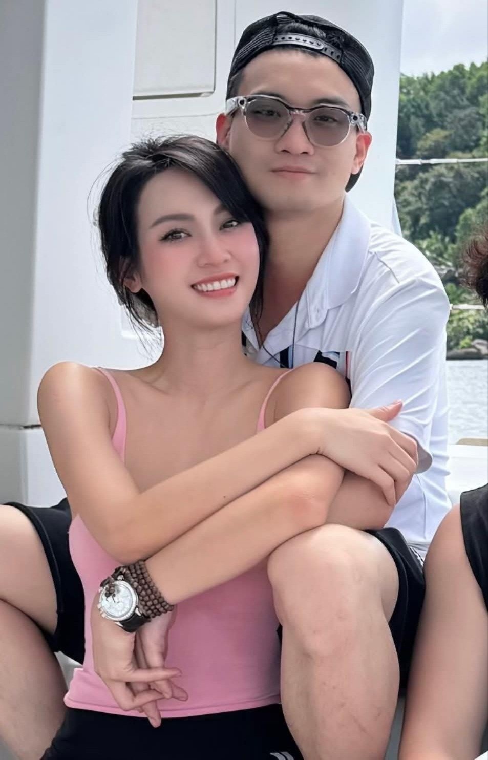 Diệp Lâm Anh và chồng cũ đều công khai tình mới sau ba năm ly hôn.