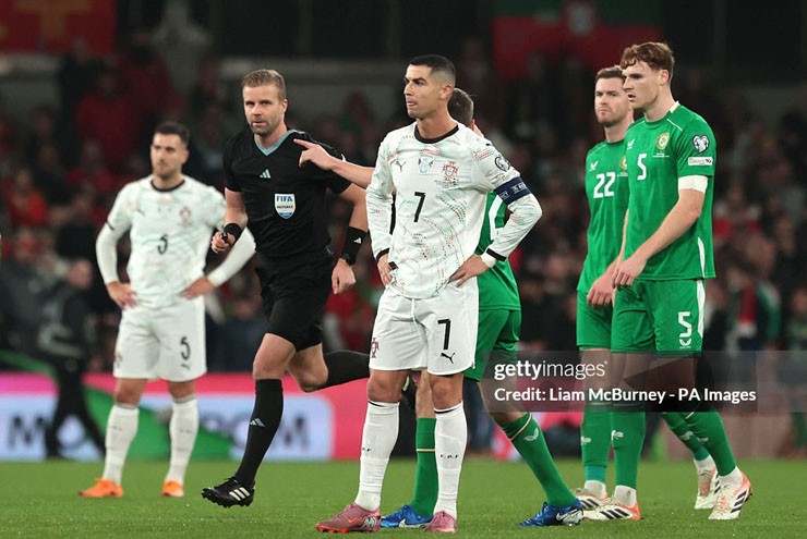 Ronaldo đang làm hại tập thể