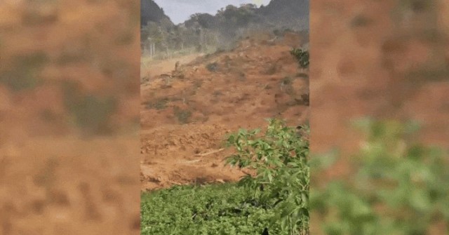 Sạt lở kinh hoàng ở xã biên giới Đà Nẵng