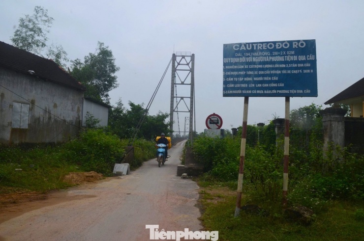 Trụ cầu treo bị khoét hàm ếch, rọ đá lộ thiên - 8