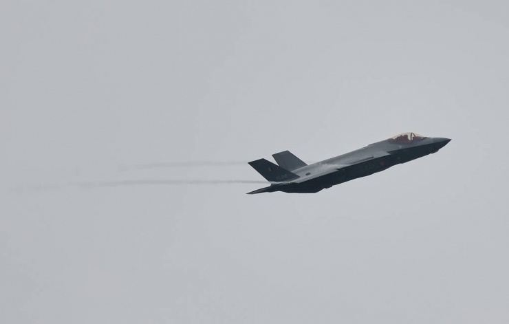 Mỹ thử nghiệm thành công bom hạt nhân không mang đầu đạn - 1