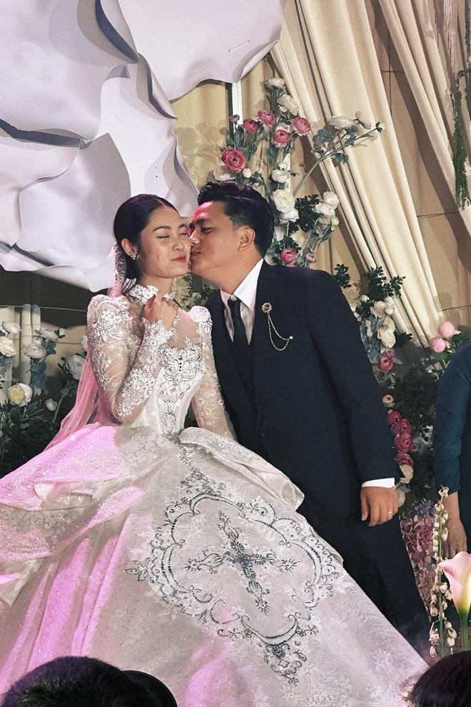 Hoa hậu Nông Thúy Hằng và doanh nhân Đình Hiếu 