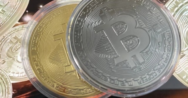 Bitcoin lao dốc không phanh: Thị trường tiền số...